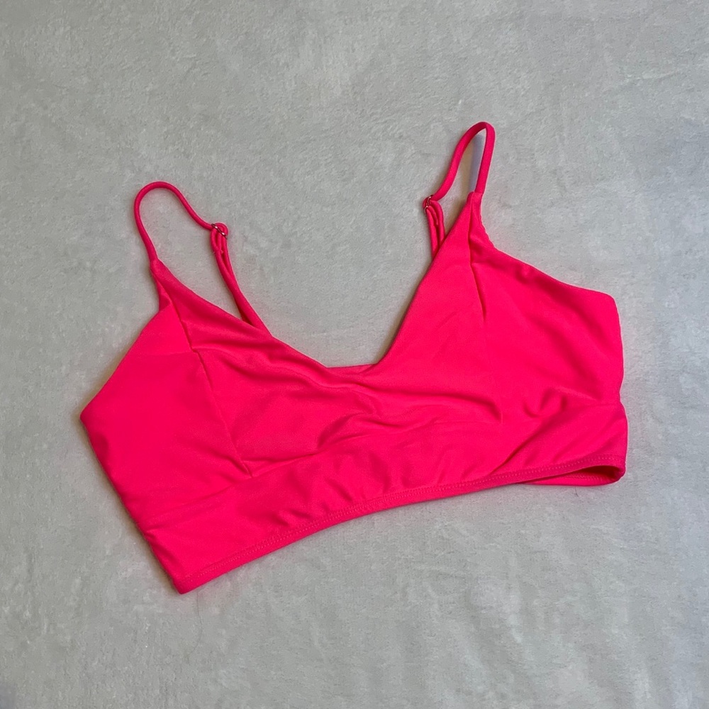 SHEIN Hot Pink Bikini Top NWOT Size M